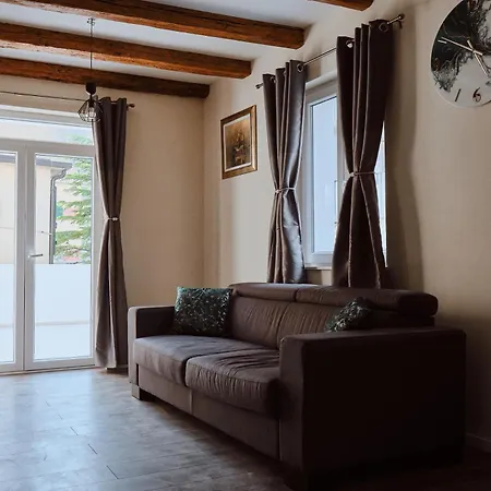 Dora In Centar Now With Jacuzzi * 오미스