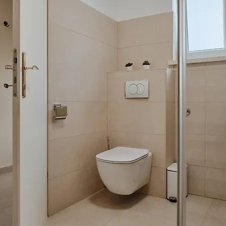 Dora Now With Jacuzzi * Omiš