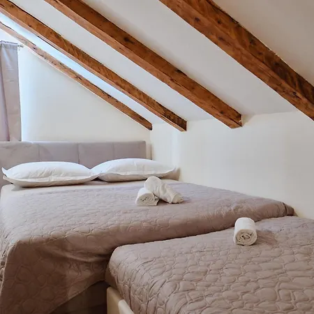 Penthouse Dora