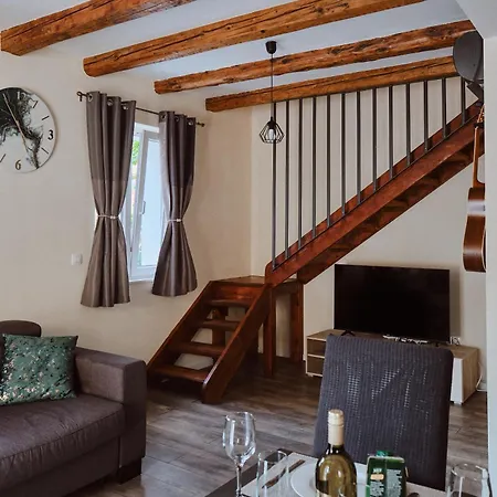 Lägenhet Penthouse Dora