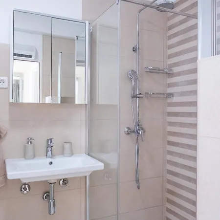 Lägenhet Penthouse Dora
