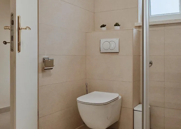 Villa Dora In Omis Centar Now With Jacuzzi * Omiš