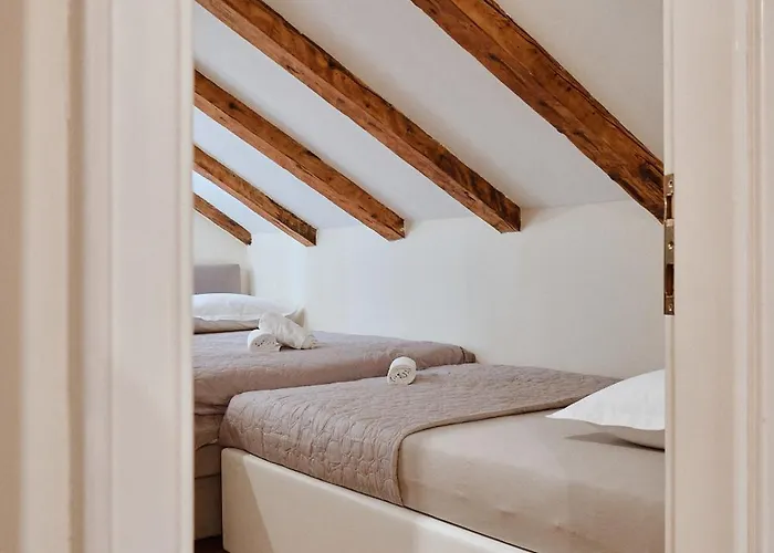 Villa Dora In Omis Centar Now With Jacuzzi Appartement Omiš