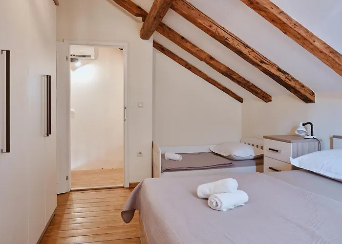 Villa Dora In Omis Centar Now With Jacuzzi Appartement Omiš
